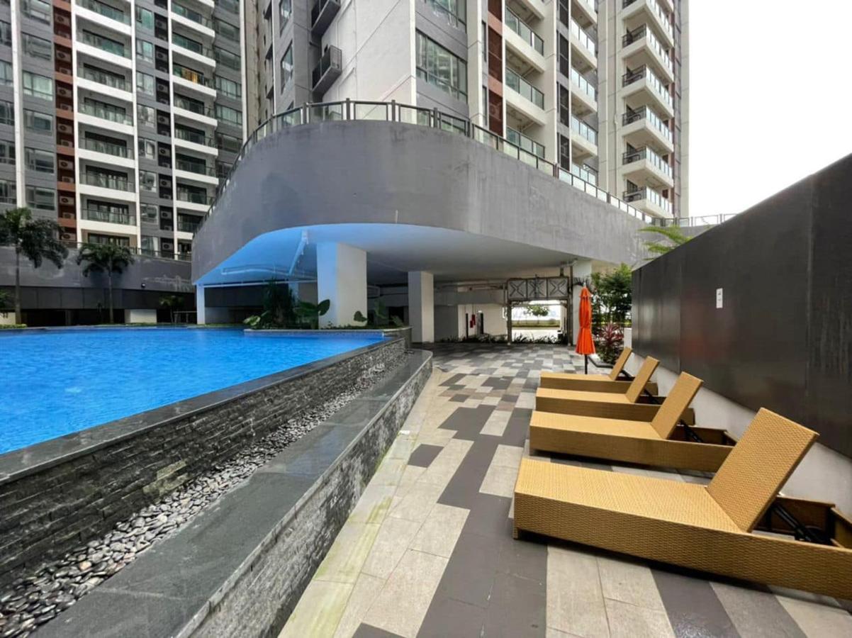 R&F Princess Cove Premium Homestay Famaily Johor Bahru Exterior photo