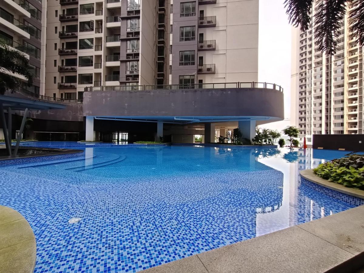 R&F Princess Cove Premium Homestay Famaily Johor Bahru Exterior photo