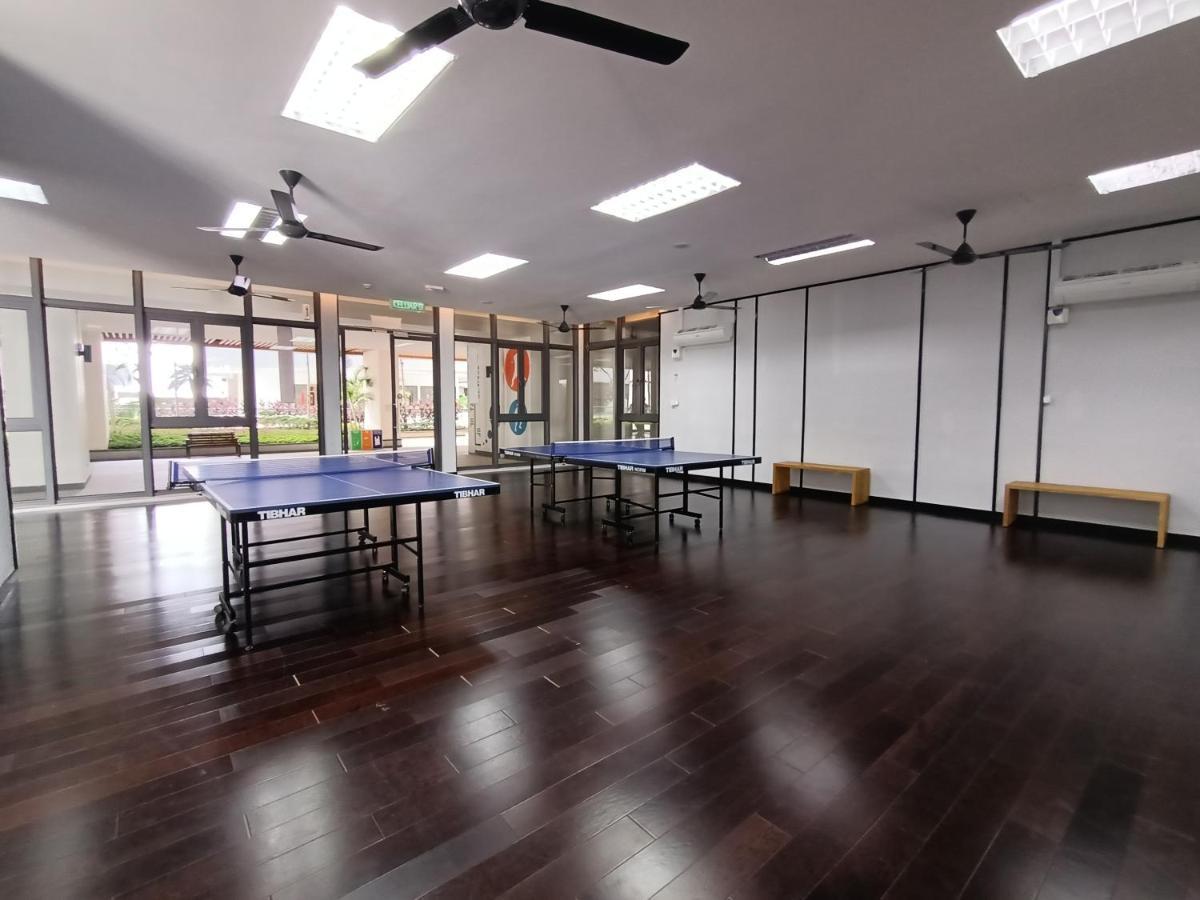 R&F Princess Cove Premium Homestay Famaily Johor Bahru Exterior photo